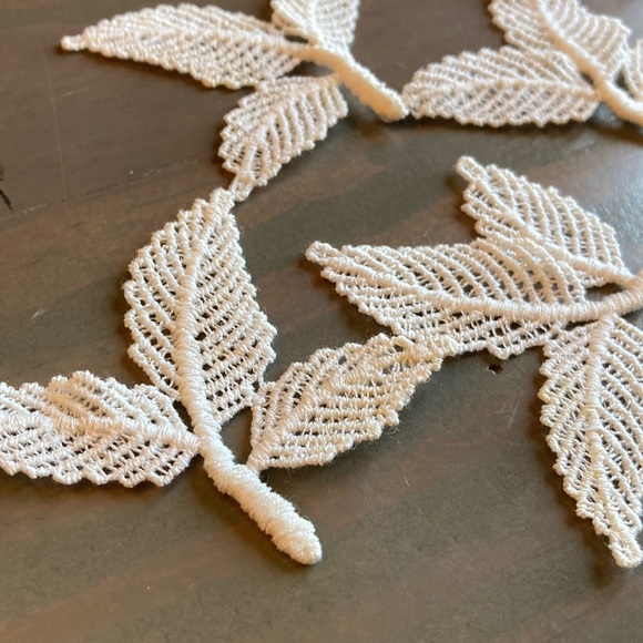 8 mid century cotton ecru stem and leaves appliqués. Beautiful - Picture 2 of 7